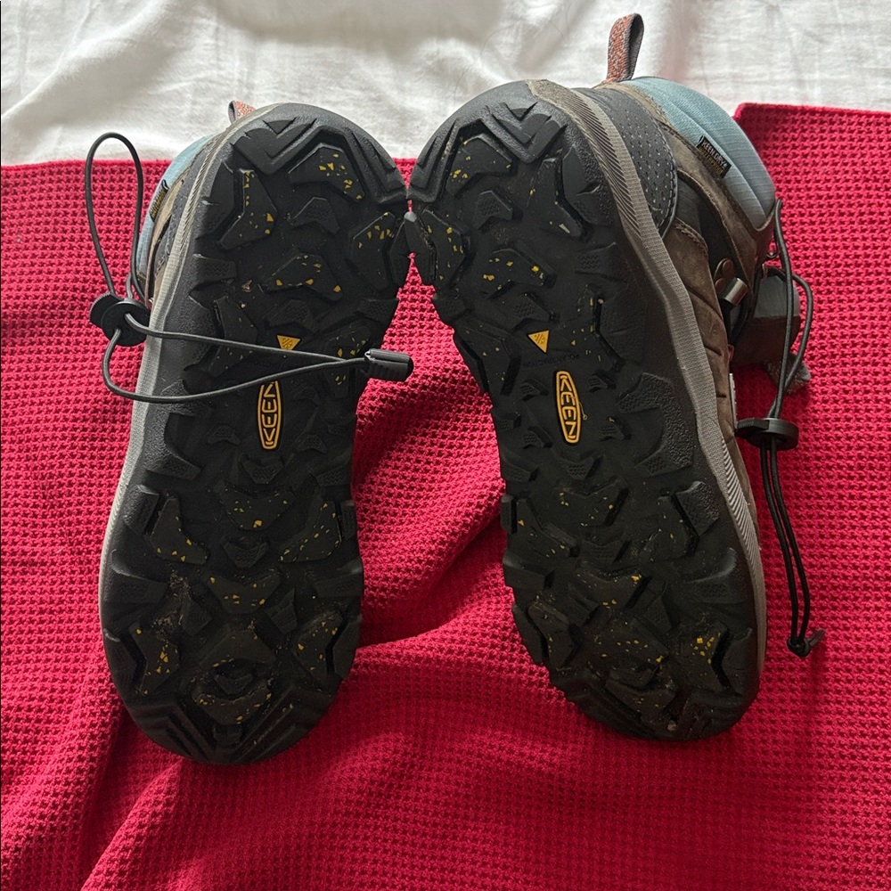 Keen Revel IV boots (1023629), Very Good, size 9 - Picture 5 of 6